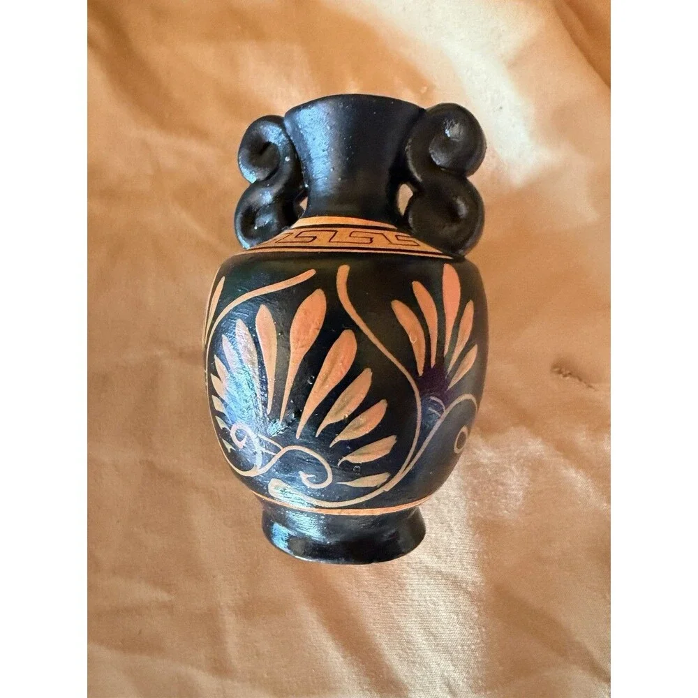 Greek Style Terra-Cotta These With Black Figure Motif￼